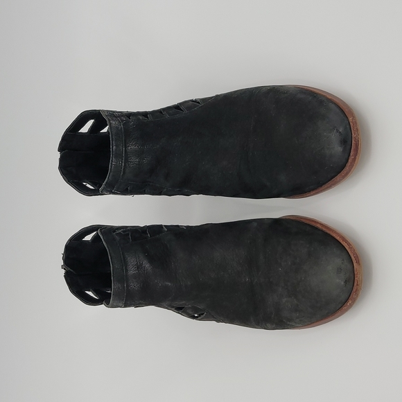 Vince Camuto Prestetta Ankle Boots Booties Pointed Toe Suede Cutout Side Black - Picture 3 of 12